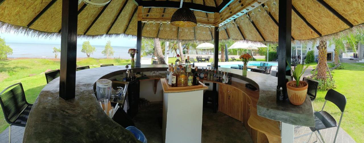 Beachfront Pool Villa And Apartment Koh Chang Bagian luar foto