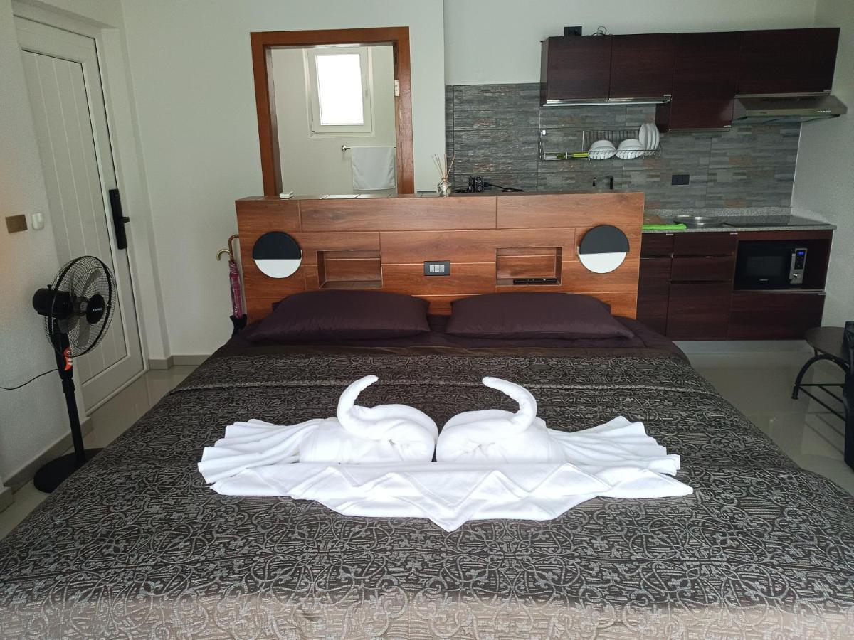 Beachfront Pool Villa And Apartment Koh Chang Bagian luar foto