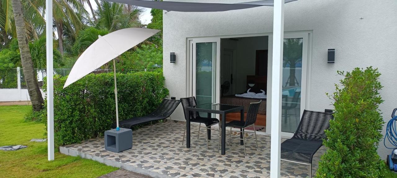 Beachfront Pool Villa And Apartment Koh Chang Bagian luar foto