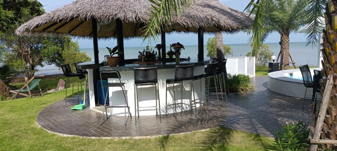 Beachfront Pool Villa And Apartment Koh Chang Bagian luar foto